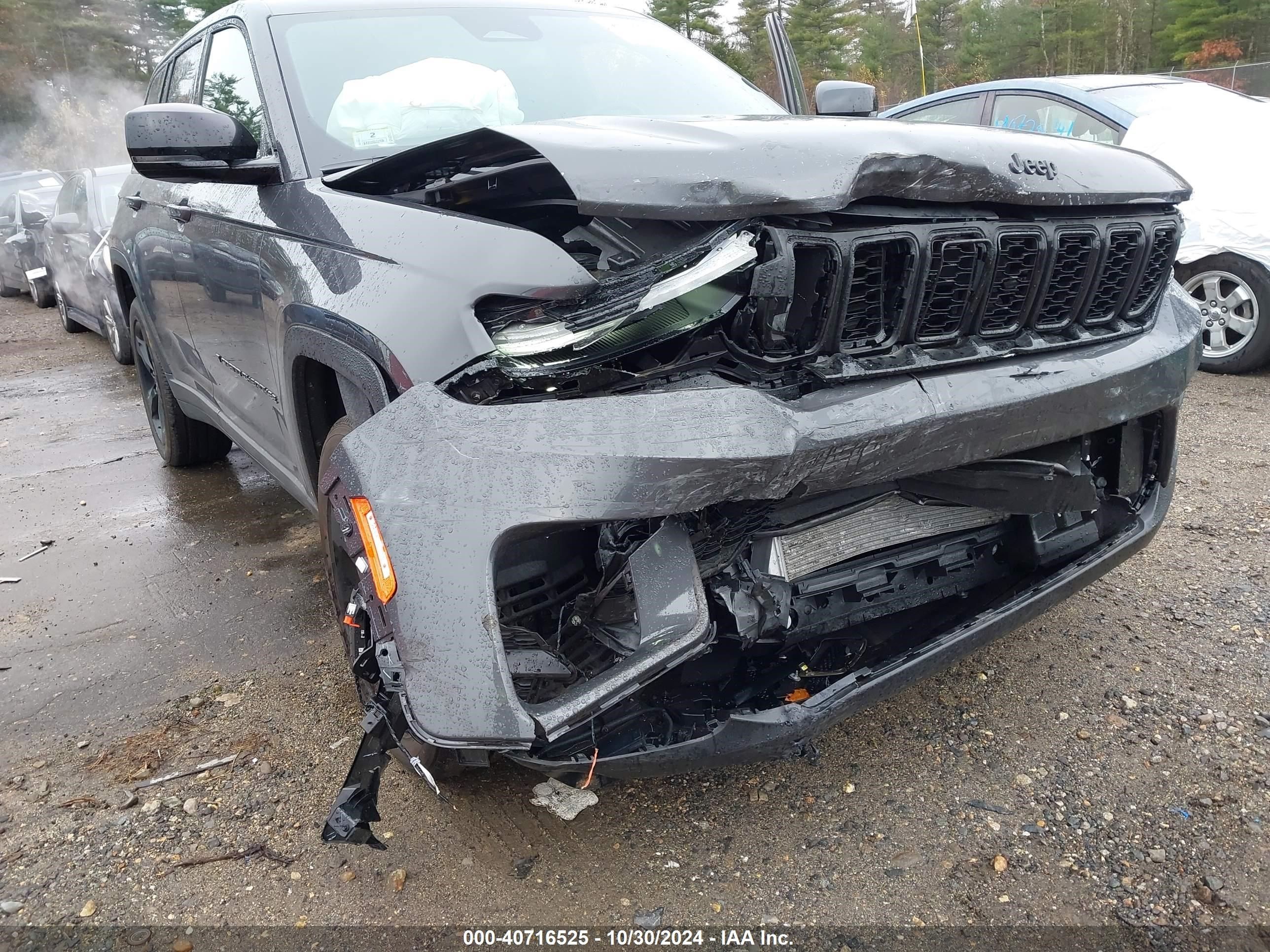 Price & History 2024 Jeep Grand Cherokee Altitude X 4x4 3.6l V-6