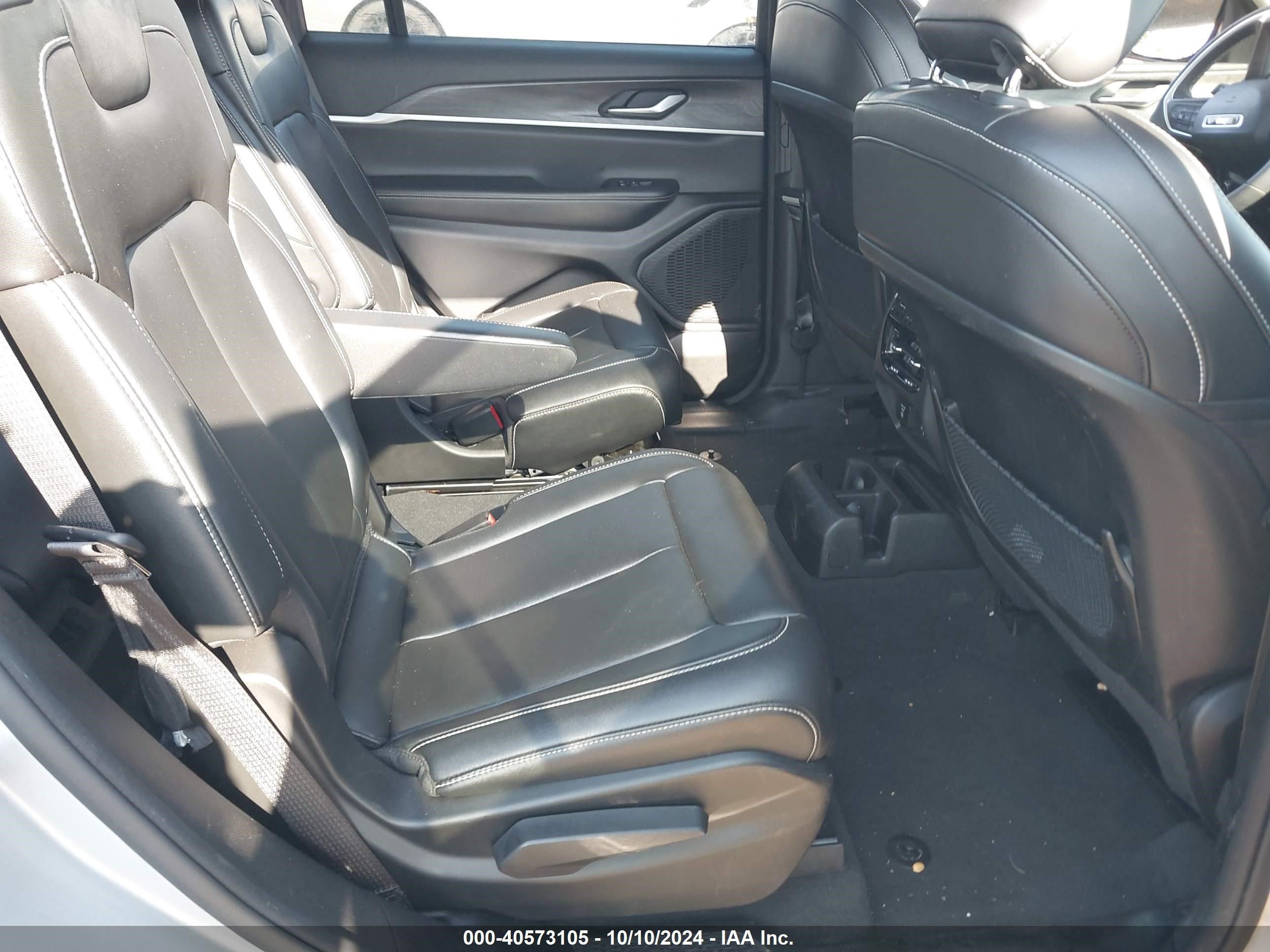 Price & History 2023 Jeep Grand Cherokee L Limited 4x4 3.6l