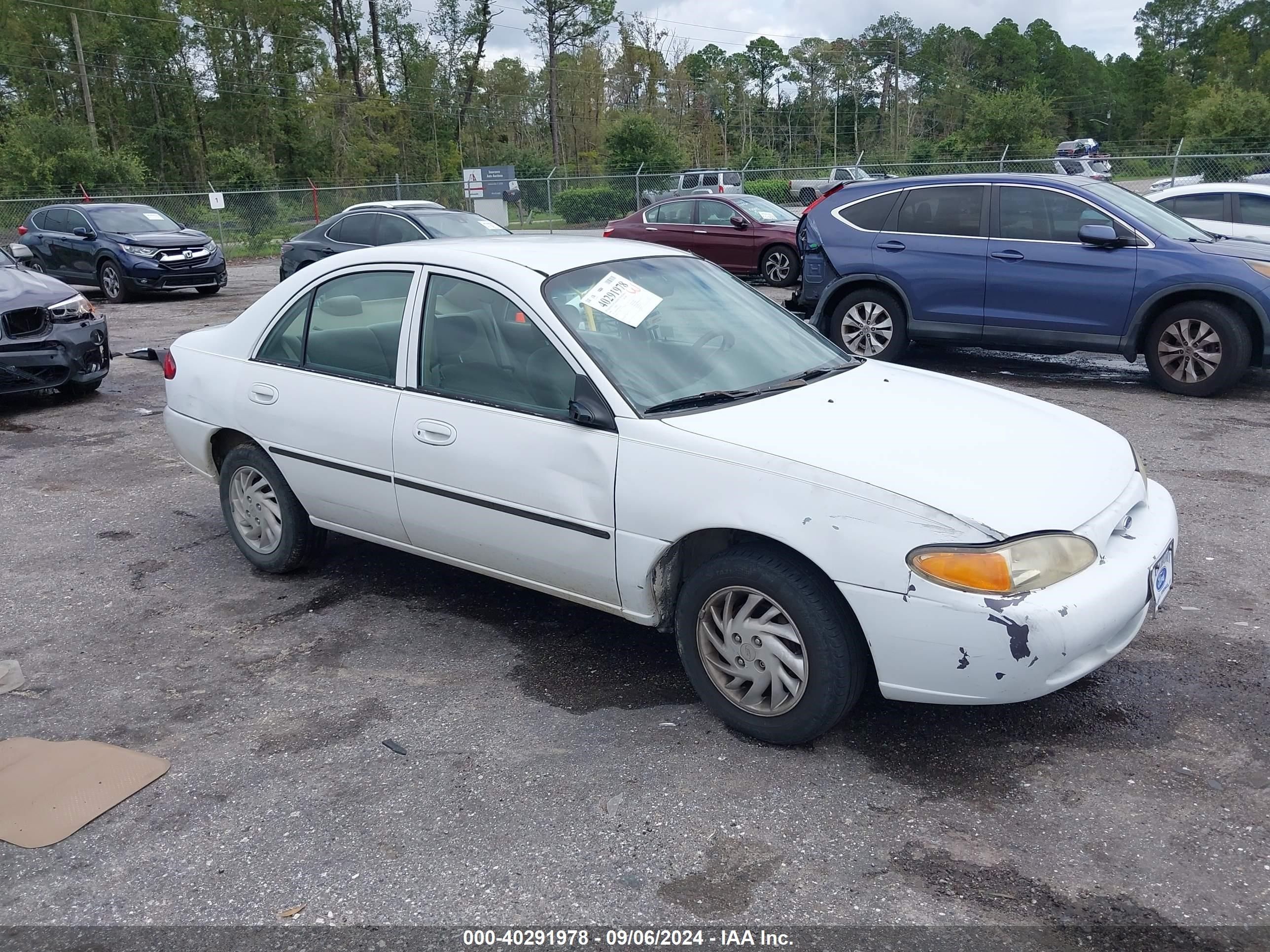 Price & History 1999 Ford Escort Lx 2.0l I-4 110hp vin