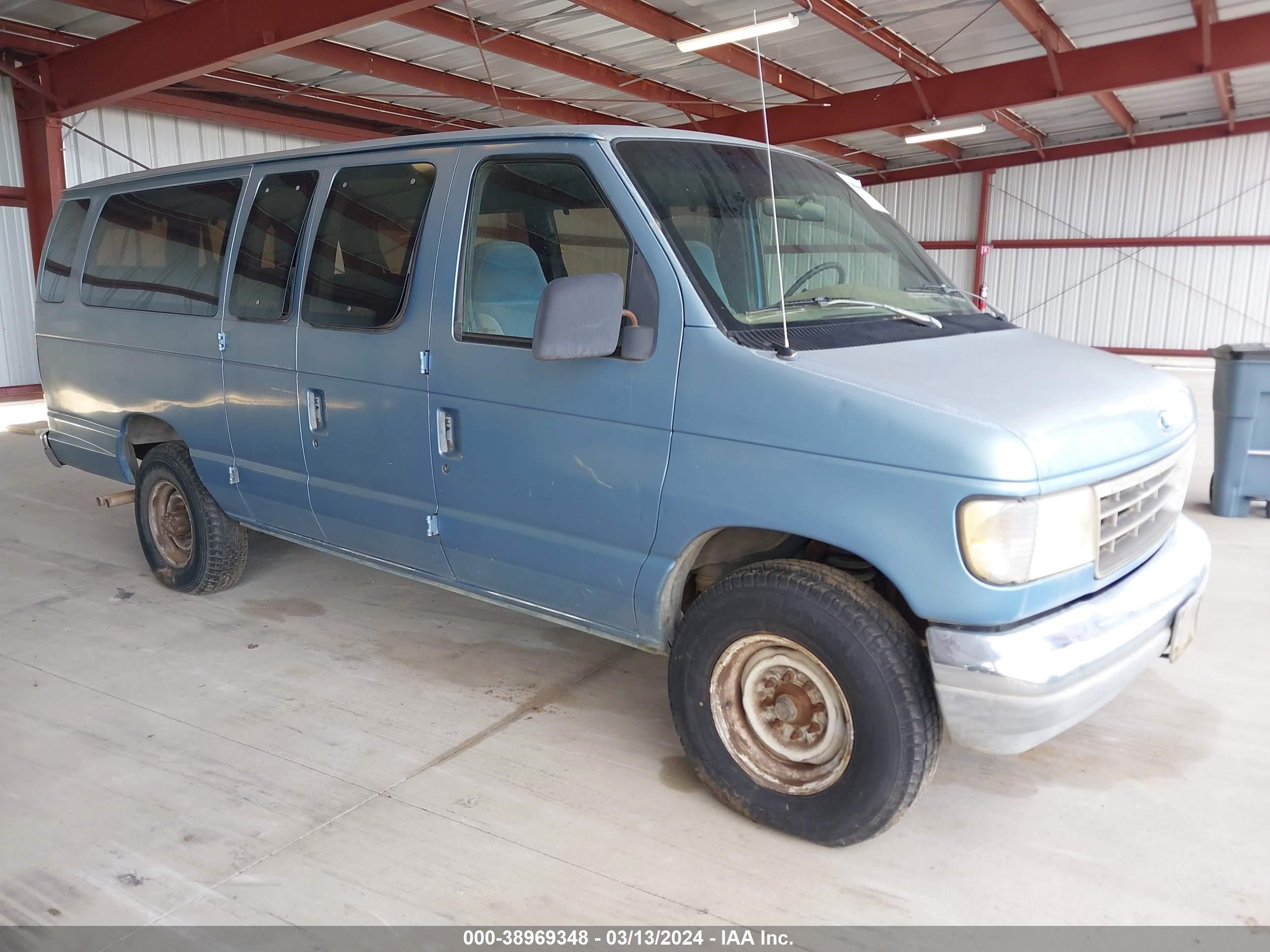 Precio e Historial 1993 Ford Econoline E350 Super Duty V8 Fi