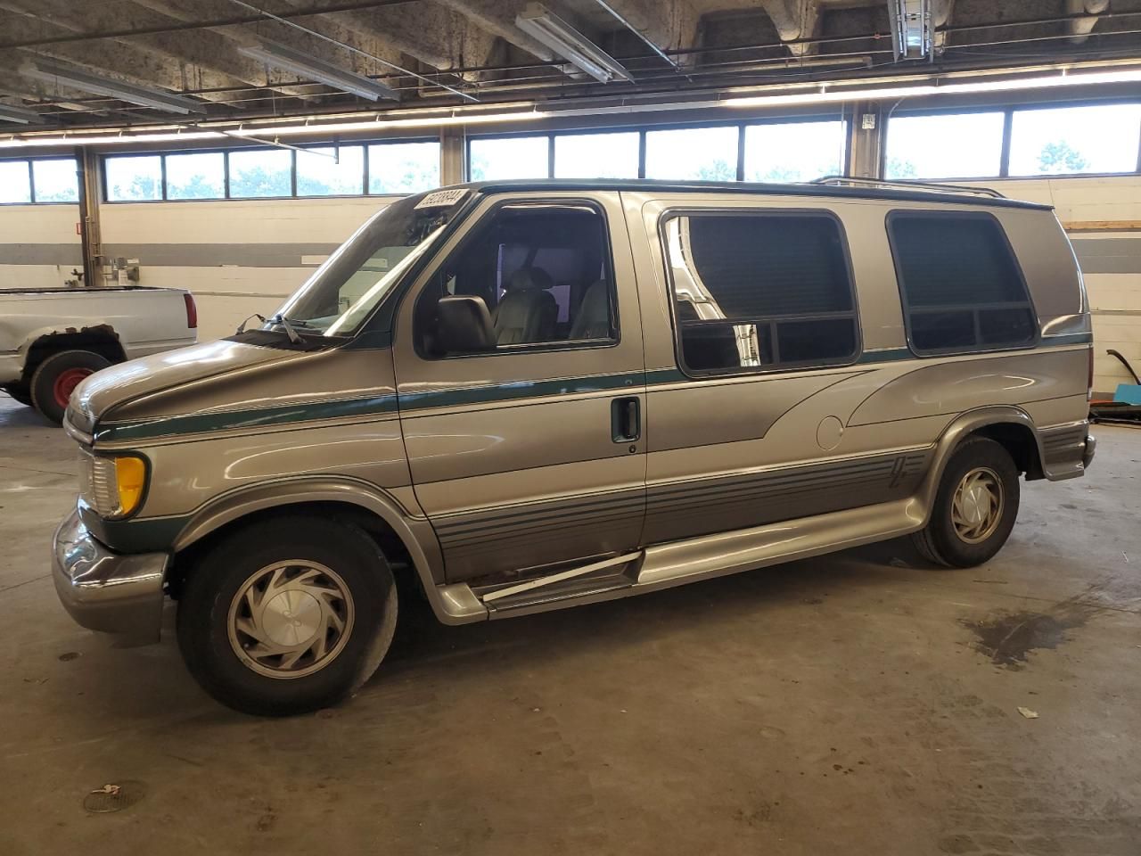【Van】 Price & History 1995 Ford Econoline E150 Van 5.8l 8 vin