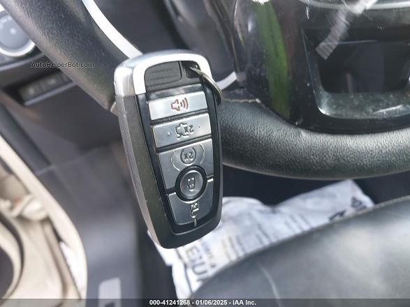 2018 Ford Explorer Platinum Cream vin: 1FM5K8HT5JGA24019