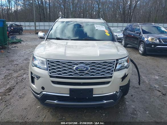 2018 Ford Explorer Platinum Cream vin: 1FM5K8HT5JGA24019