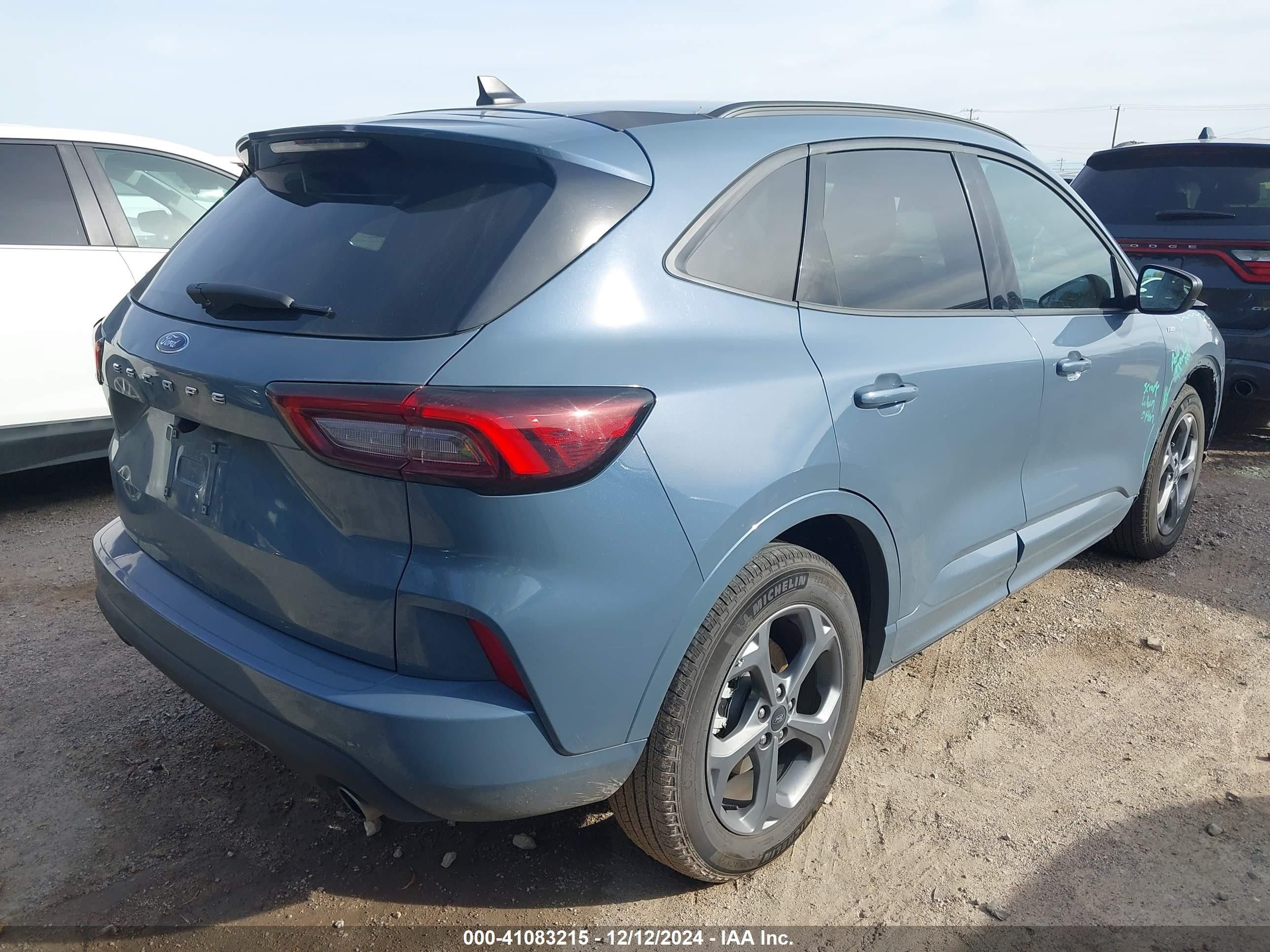 Ford El Salvador, image size:2576x1932