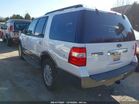 2007 Ford Expedition Xlt White vin: 1FMFU15547LA79427