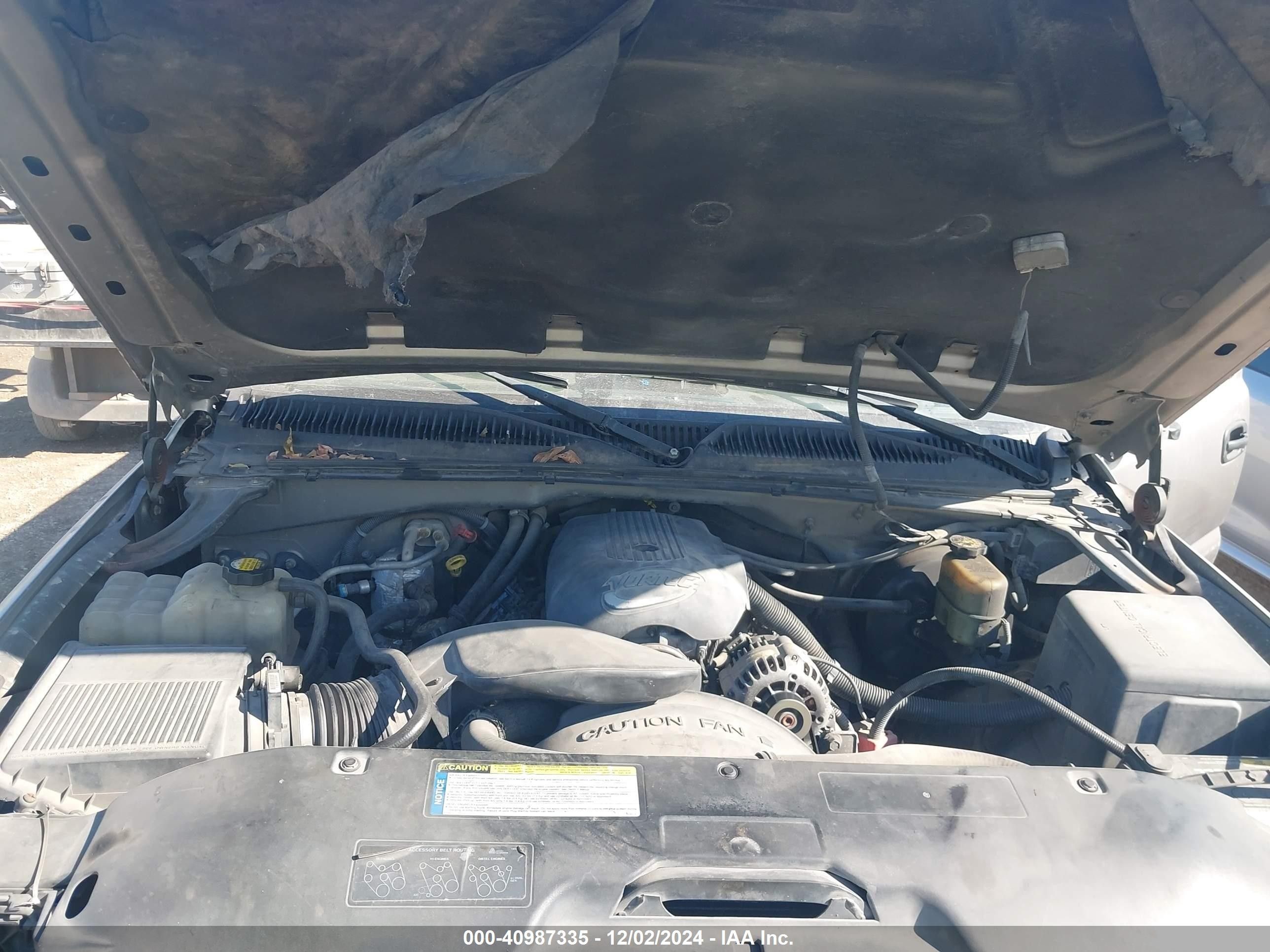 Price \u0026 History 2001 Chevrolet Silverado 1500 Ls 4.8l V-8 270hp vin:  1GCEC14V61Z207899 | AutoHelperBot, image size:2576x1932