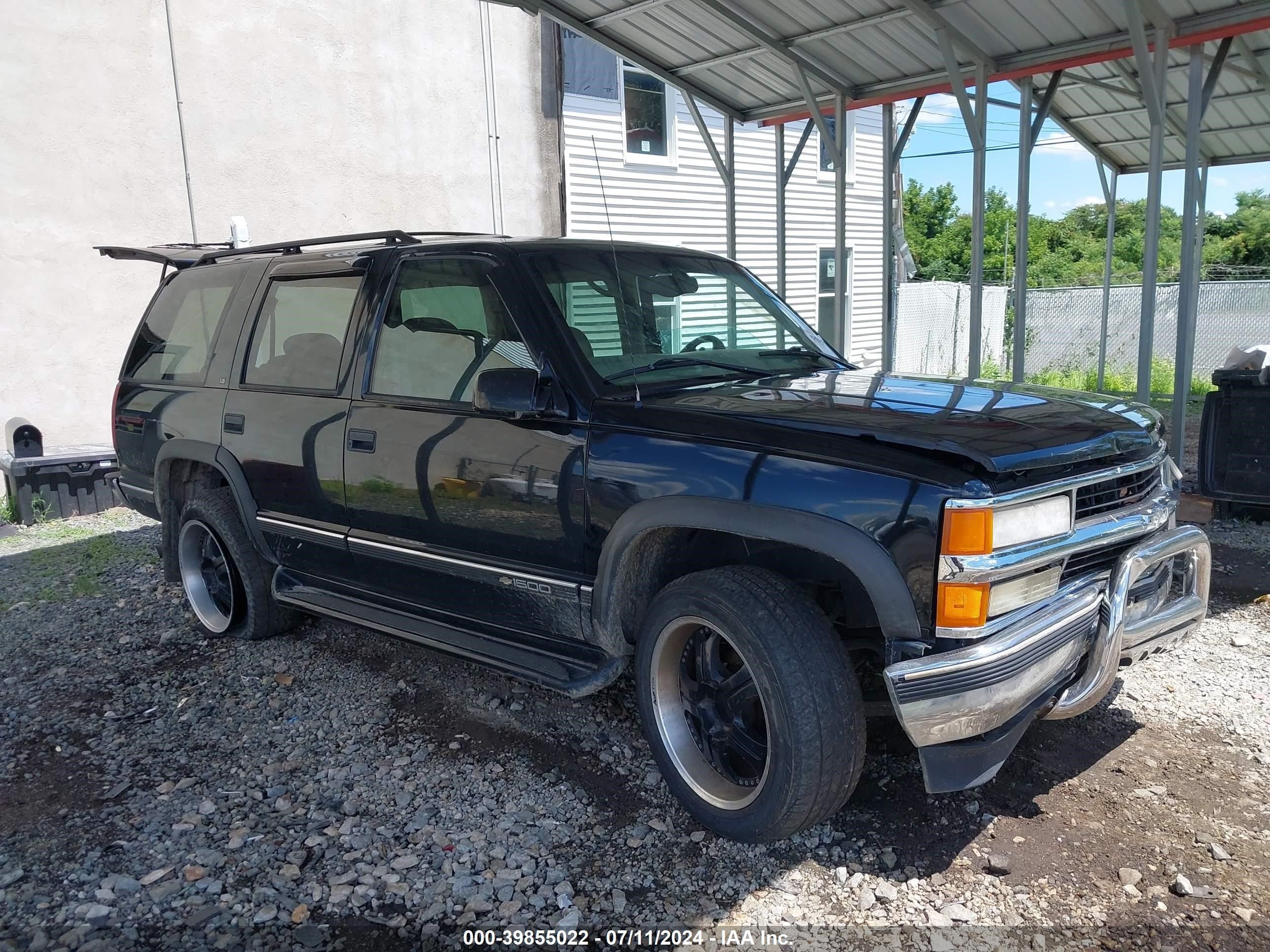 Price & History 1997 Chevrolet Tahoe Ls 5.7l V-8 255hp vin