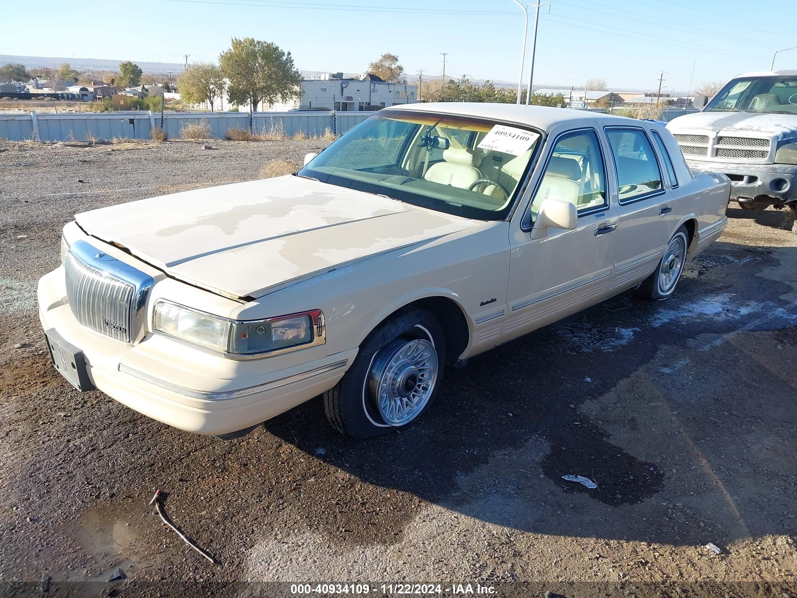 Price & History 1997 Lincoln Town Car Executive 4.6l V-8