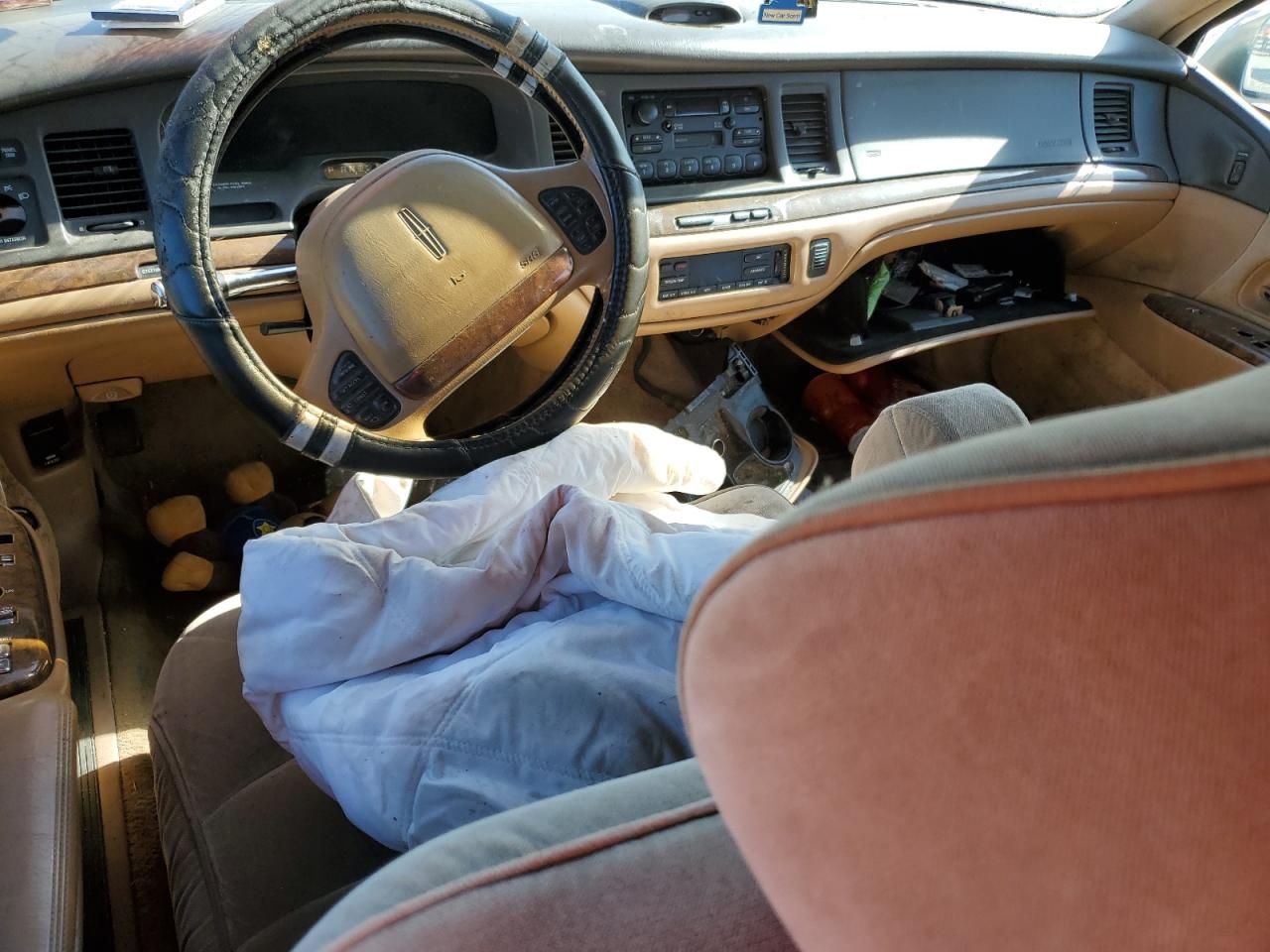 Price & History 1995 Lincoln Town Car Signature 4.6l 8 vin