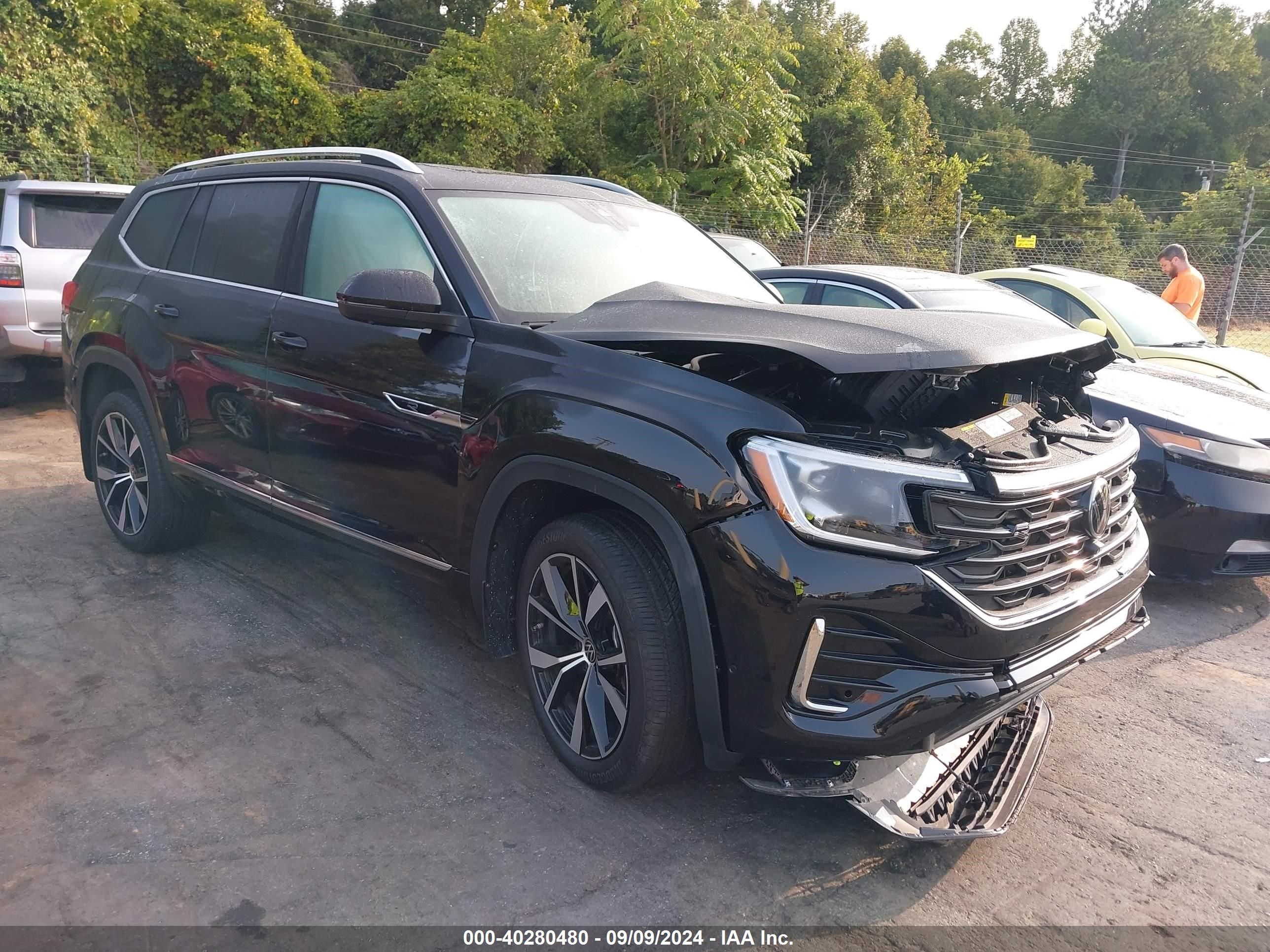 Price & History 2024 Volkswagen Atlas 2.0t Sel Premium R-line 2.0l