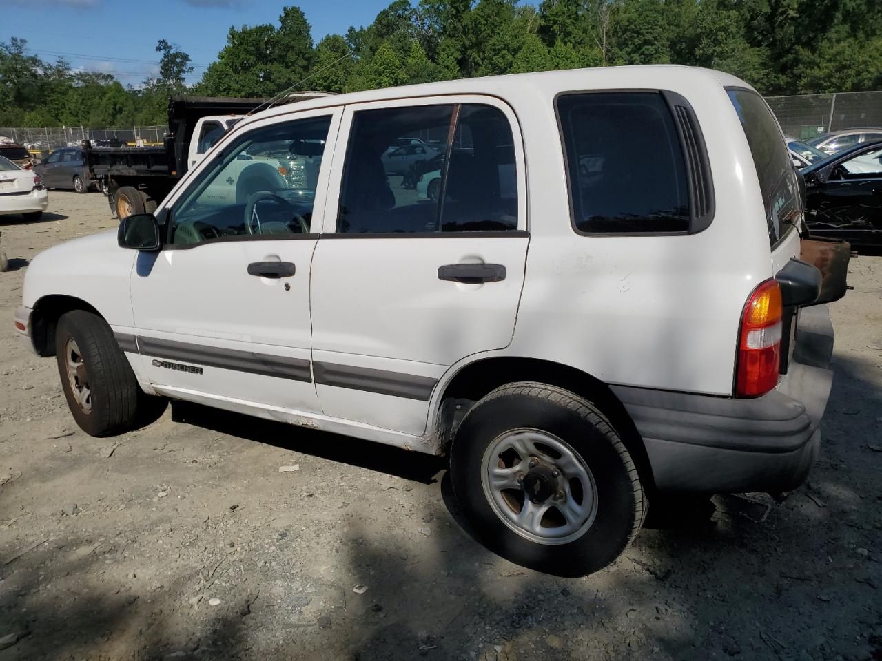 Price & History 2001 Chevrolet Tracker 2.0l 4 vin 2CNBJ13CX16911653