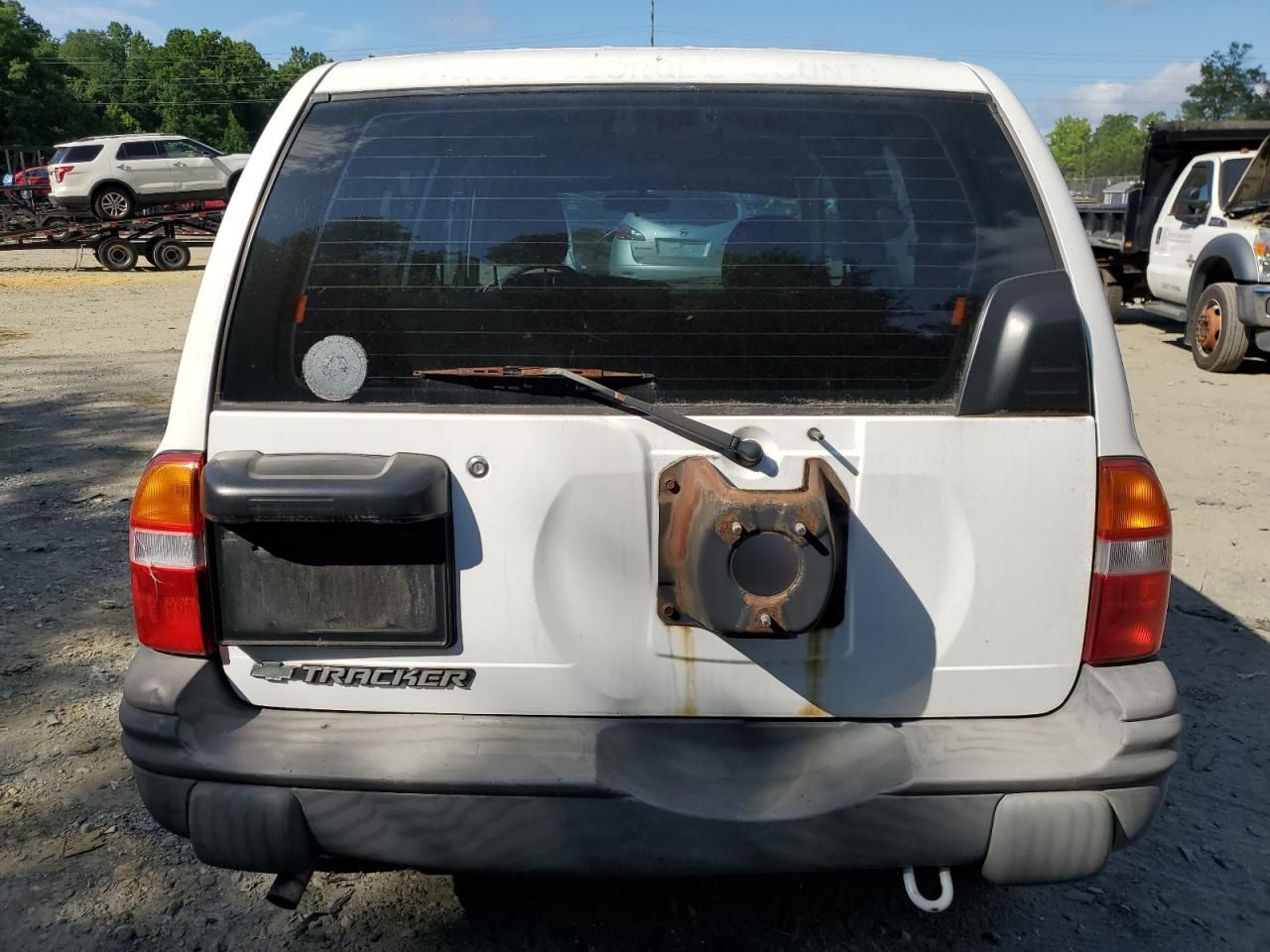 Price & History 2001 Chevrolet Tracker 2.0l 4 vin 2CNBJ13CX16911653