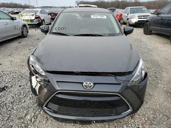 2018 Toyota Yaris Ia  Gray vin: 3MYDLBYV0JY329925