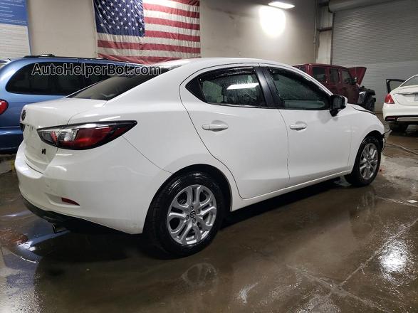 2018 Toyota Yaris Ia  White vin: 3MYDLBYV1JY302930