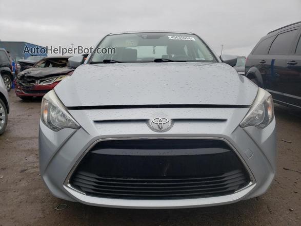 2018 Toyota Yaris Ia  Silver vin: 3MYDLBYV1JY327035