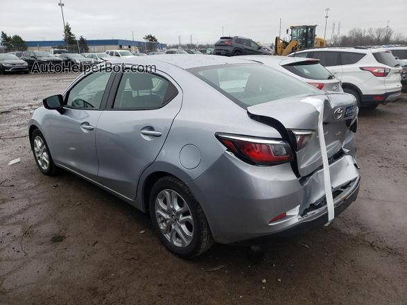 2018 Toyota Yaris Ia  Silver vin: 3MYDLBYV1JY327035