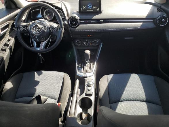 2018 Toyota Yaris Ia  Burgundy vin: 3MYDLBYV2JY304279