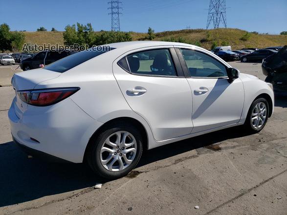 2018 Toyota Yaris Ia  White vin: 3MYDLBYV5JY303367
