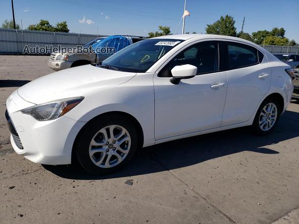 2018 Toyota Yaris Ia  White vin: 3MYDLBYV5JY303367