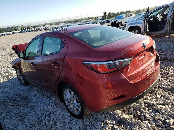 2018 Toyota Yaris Ia  Burgundy vin: 3MYDLBYV5JY312781