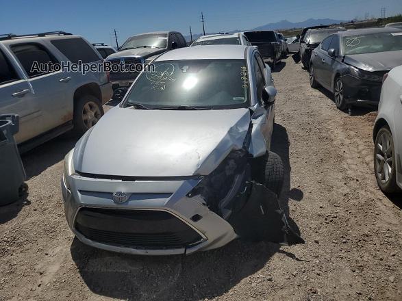 2018 Toyota Yaris Ia  Silver vin: 3MYDLBYV5JY313266
