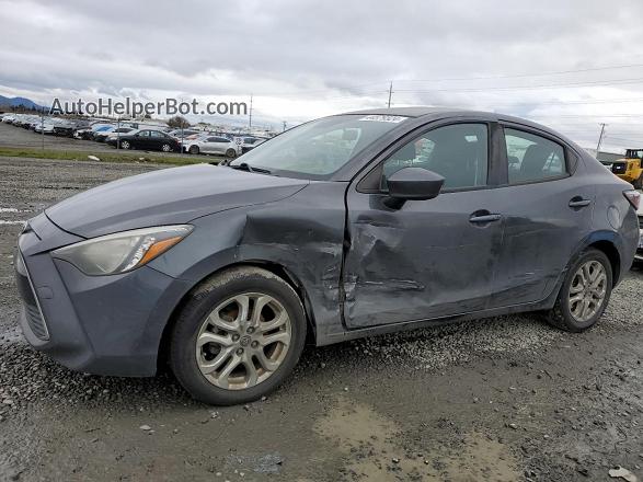 2018 Toyota Yaris Ia  Gray vin: 3MYDLBYV6JY307735