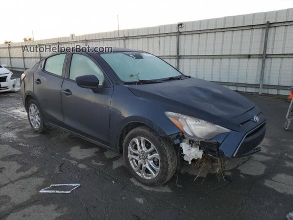 2018 Toyota Yaris Ia  Gray vin: 3MYDLBYV6JY310585