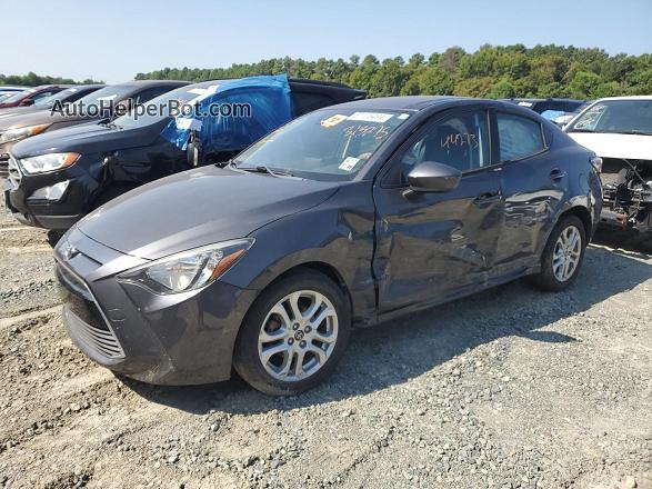 2018 Toyota Yaris Ia  Gray vin: 3MYDLBYV6JY313275