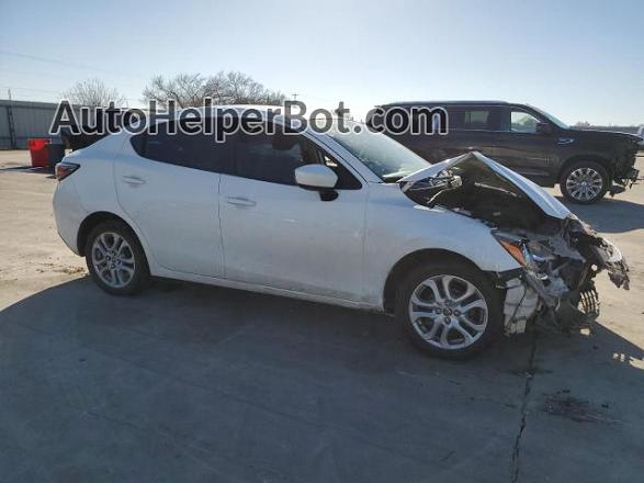 2018 Toyota Yaris Ia  White vin: 3MYDLBYV6JY318427