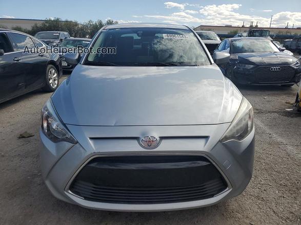 2018 Toyota Yaris Ia  Серебряный vin: 3MYDLBYV6JY321859