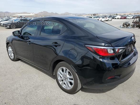 2018 Toyota Yaris Ia  Charcoal vin: 3MYDLBYVXJY310041
