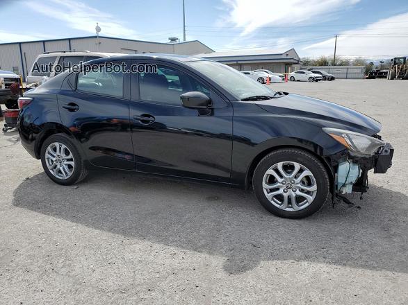 2018 Toyota Yaris Ia  Charcoal vin: 3MYDLBYVXJY310041