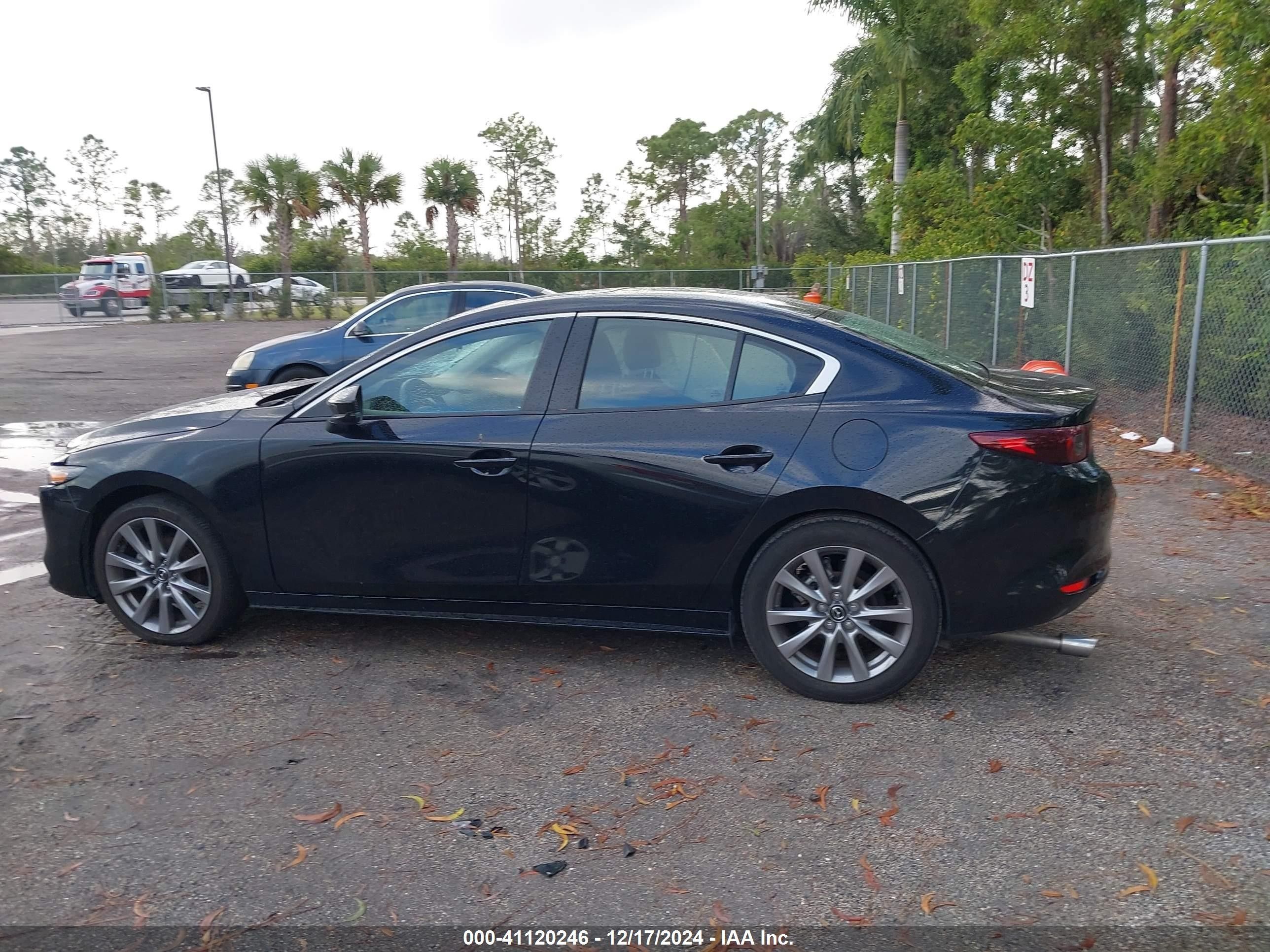 Price & History 2023 Mazda Mazda3 2.5 S Preferred 2.5l I-4 Di
