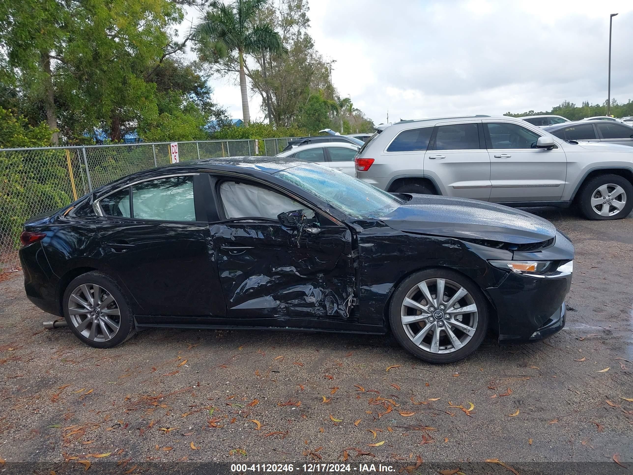 Price & History 2023 Mazda Mazda3 2.5 S Preferred 2.5l I-4 Di