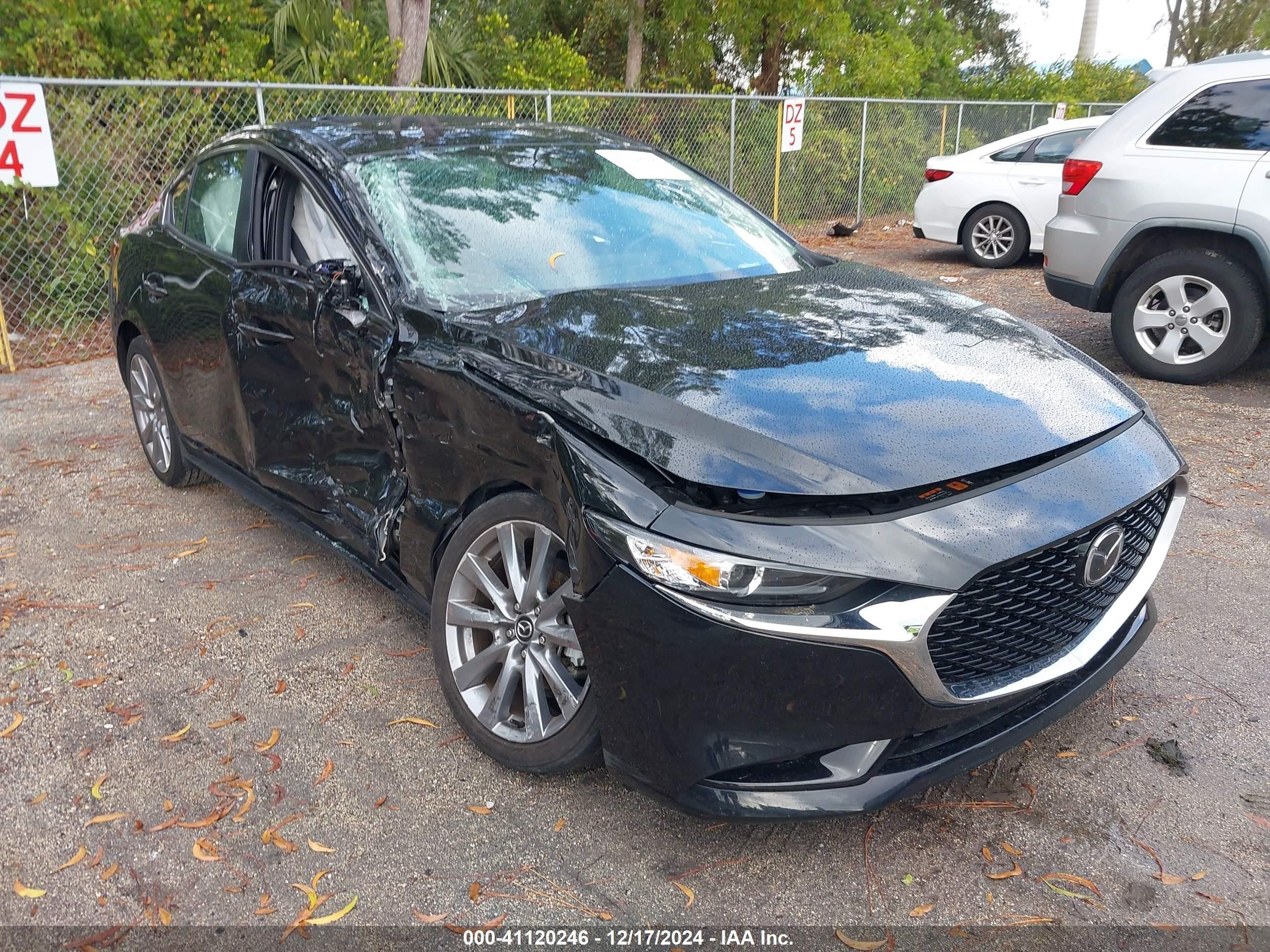 Price & History 2023 Mazda Mazda3 2.5 S Preferred 2.5l I-4 Di