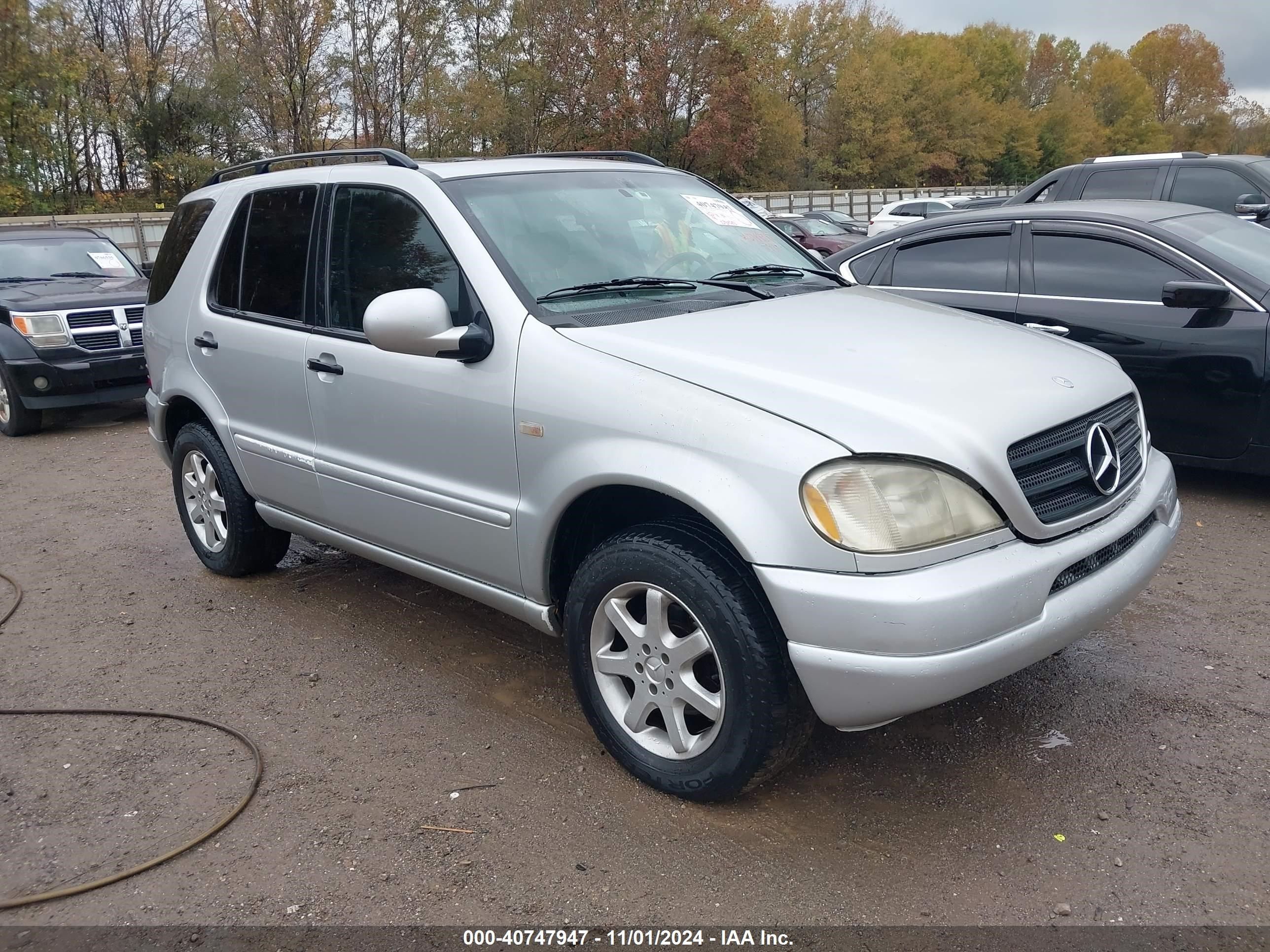 1999 Mercedes-Benz M-Class ML430 - 4dr SUV 4.3L V8 AWD auto, image size:2576x1932