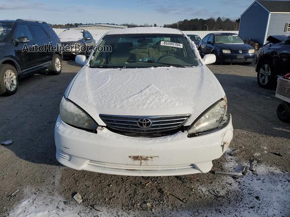 2005 Toyota Camry Le White vin: 4T1BE32K55U549621