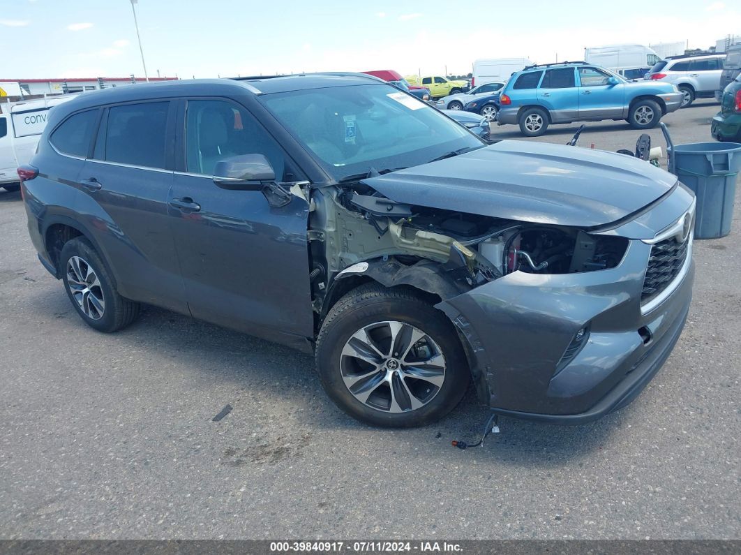 Price & History 2023 Toyota Highlander Xle 2.4l I-4 Di, Dohc, Vvt