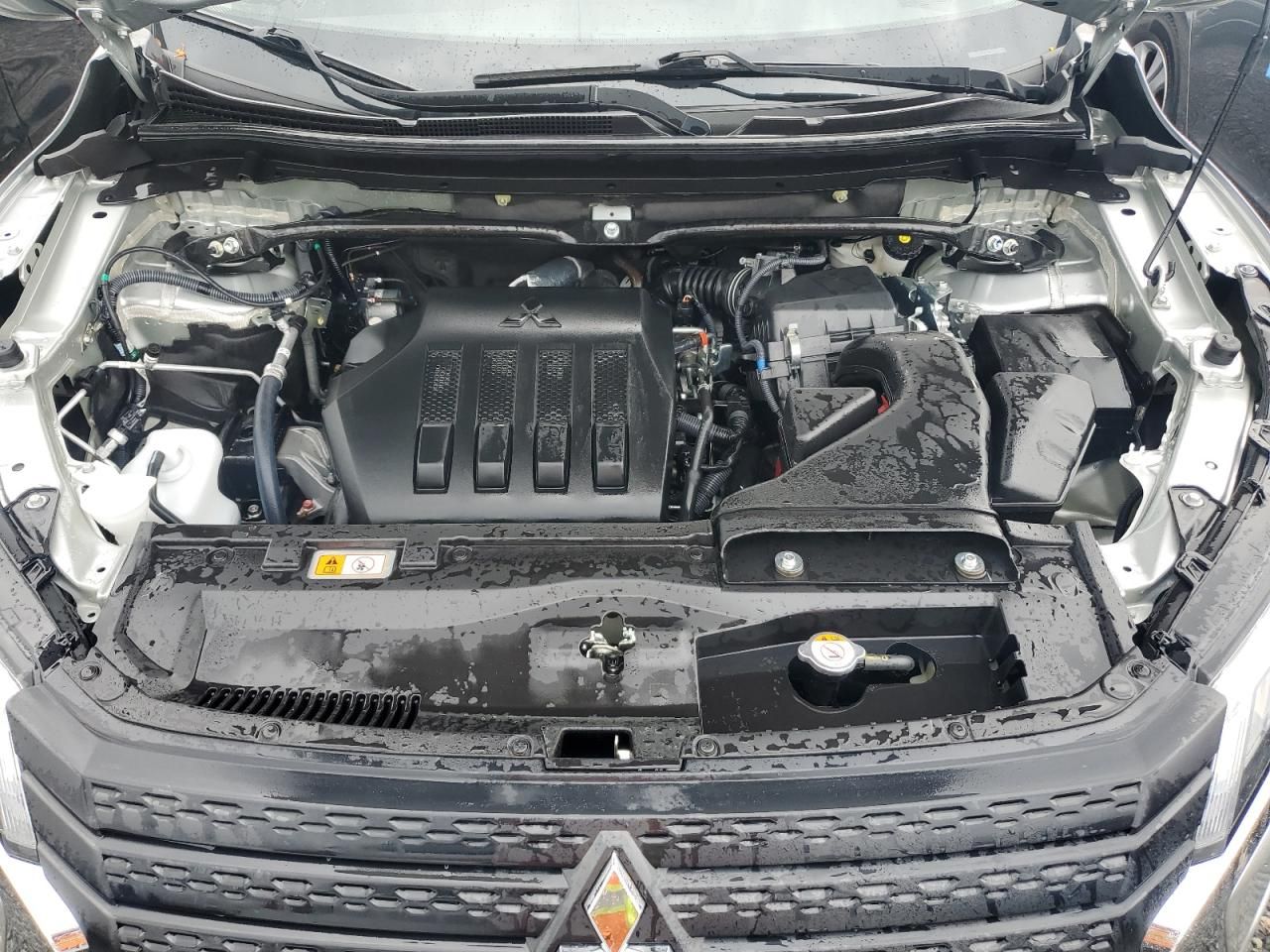 Price & History 2023 Mitsubishi Eclipse Cross Se 1.5l 4 vin