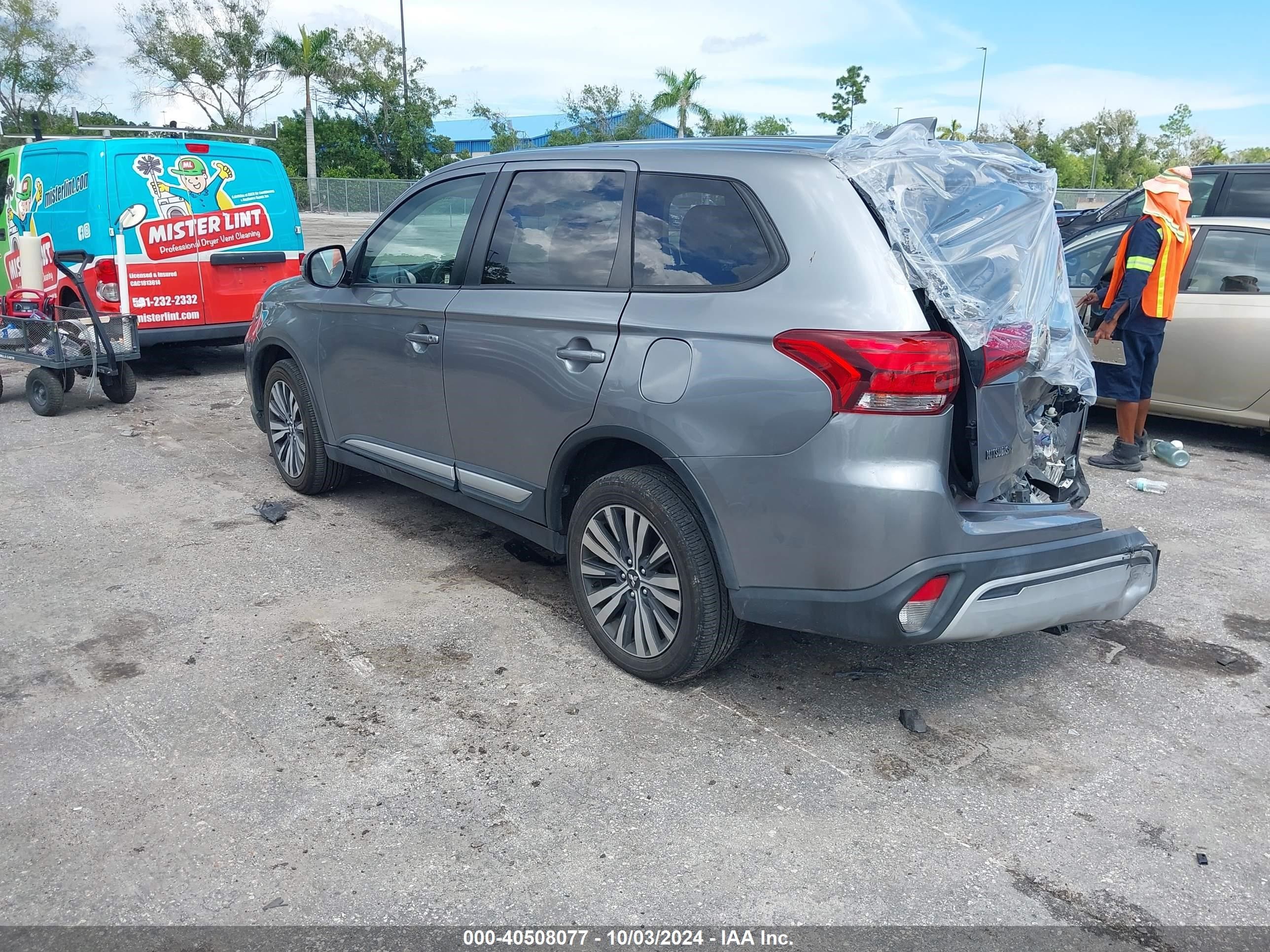 Price & History 2019 Mitsubishi Outlander Se 2.4l I-4 Vvt, 166hp