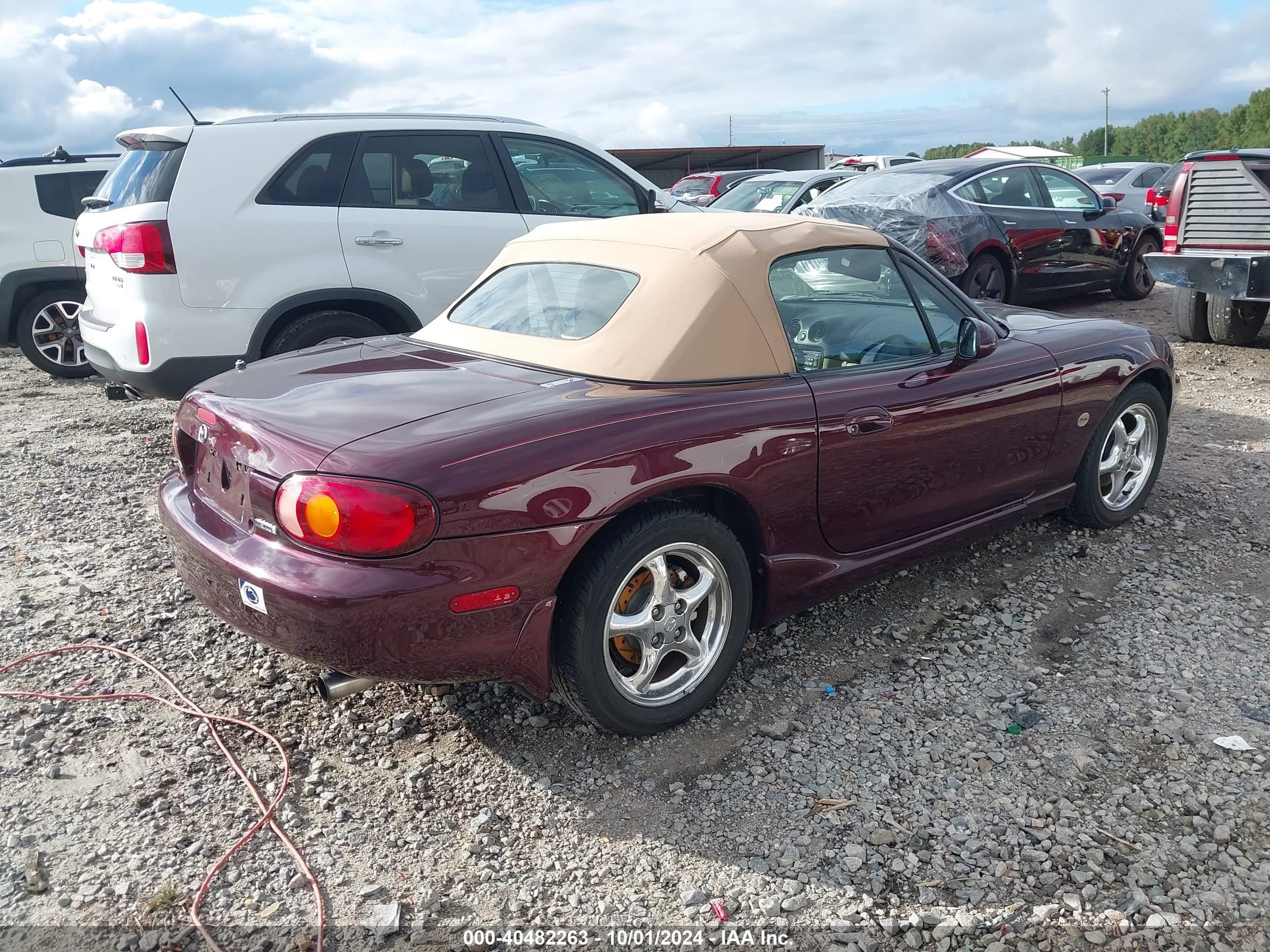 Price & History 2000 Mazda Mx-5 Miata Ls/special Edition 1.8l I-4