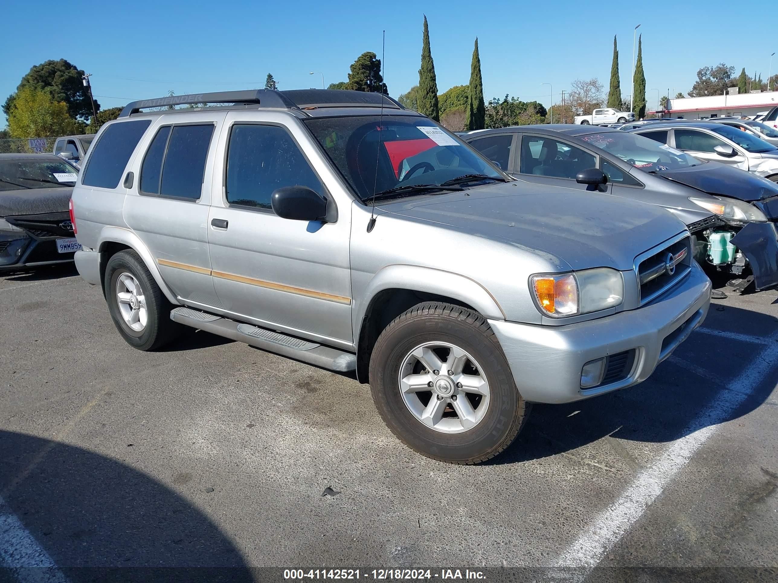 Price & History 2004 Nissan Pathfinder Se 3.5l V-6 Dohc, Vvt