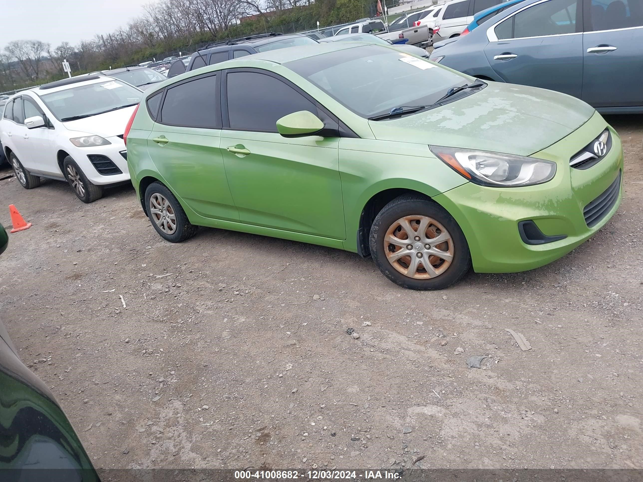 Hyundai Accent 2024 Hatchback Maca Verde