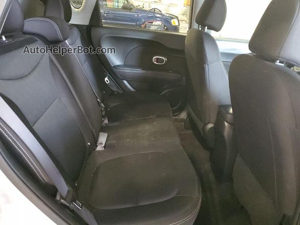 2019 Kia Soul  Silver vin: KNDJN2A2XK7695311