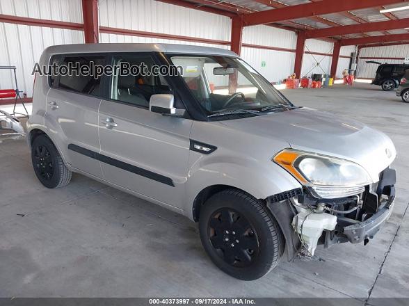 2012 Kia Soul   Серебряный vin: KNDJT2A50C7420936