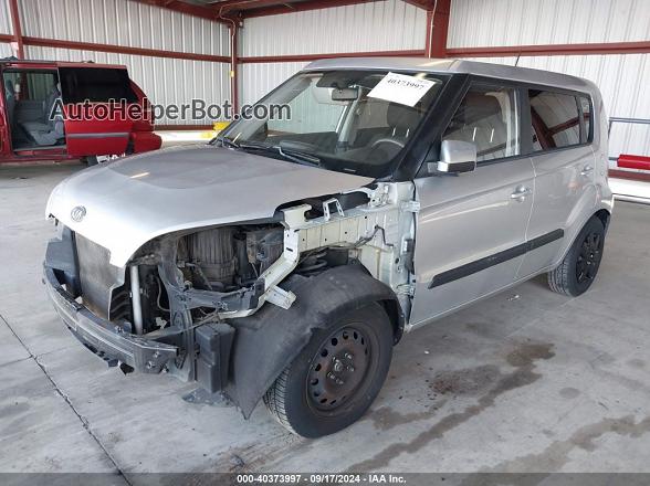 2012 Kia Soul   Серебряный vin: KNDJT2A50C7420936