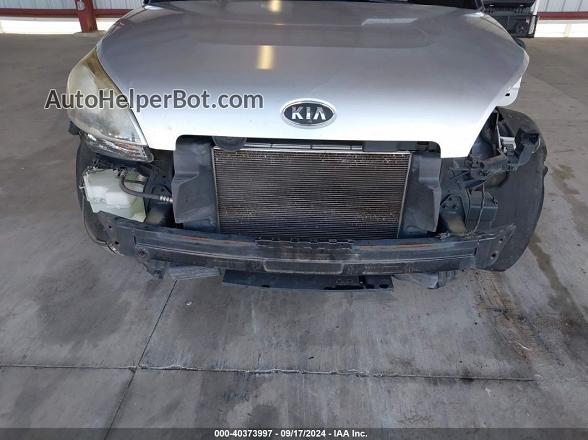 2012 Kia Soul   Серебряный vin: KNDJT2A50C7420936