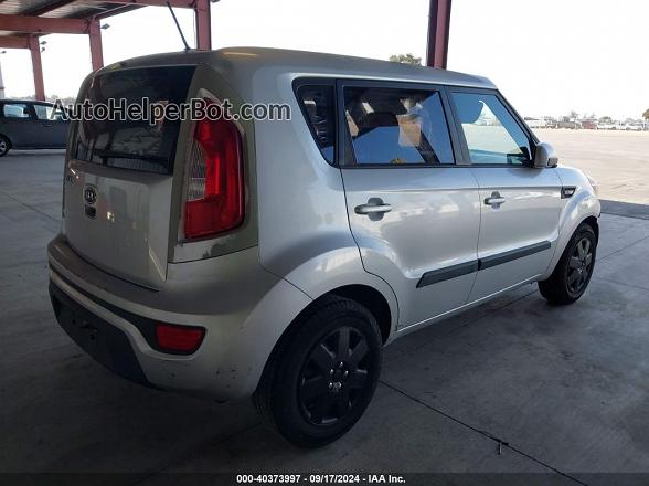2012 Kia Soul   Серебряный vin: KNDJT2A50C7420936