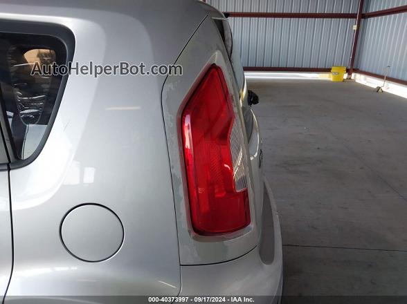 2012 Kia Soul   Серебряный vin: KNDJT2A50C7420936