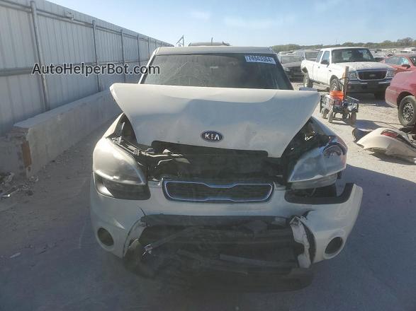 2012 Kia Soul  Белый vin: KNDJT2A54C7475356